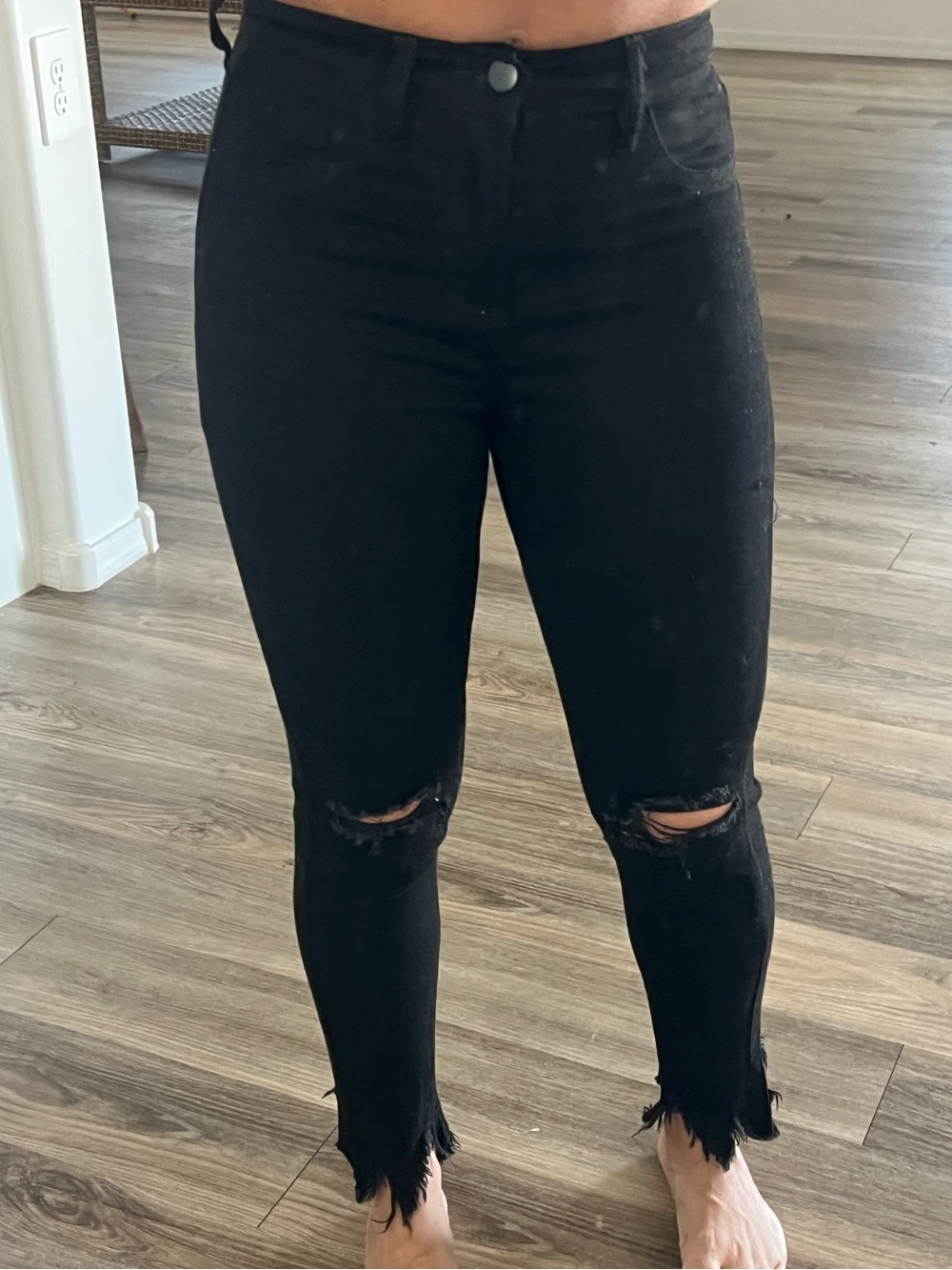 Black Distressed Jeans